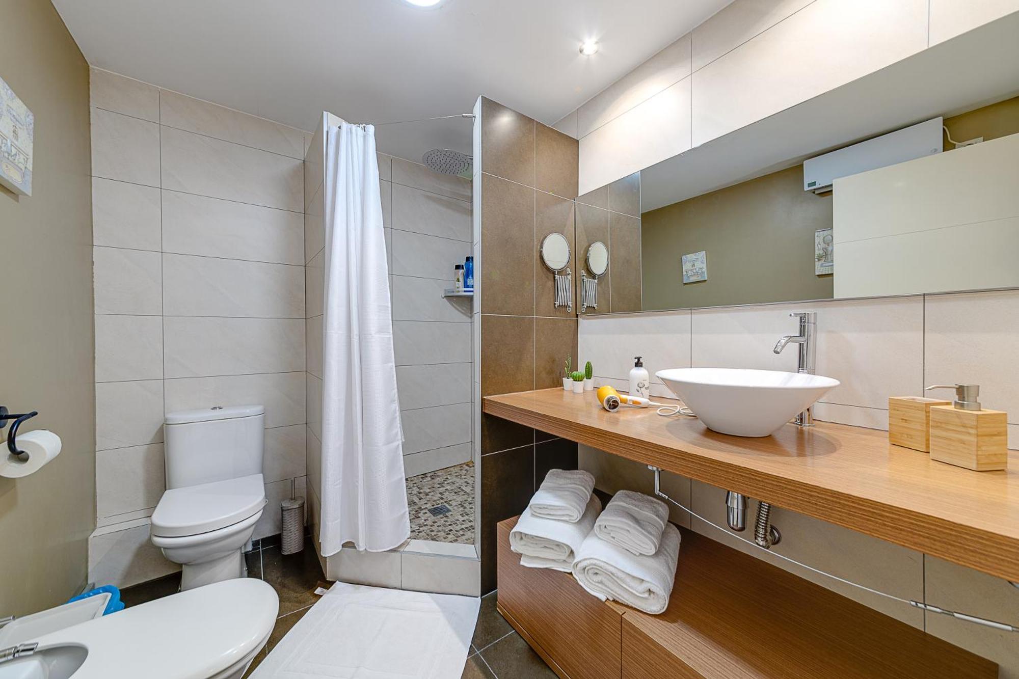 Hb Apartments - Mercado Central - Rambla Alicante - La Suite De La Playa Exterior photo